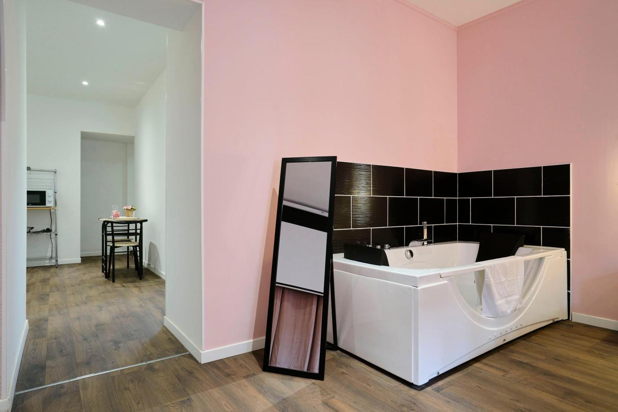 Ng Prestige L Lille L Tourcoing - Bouvines - Balneo & Cuisine Apartment Bagian luar foto